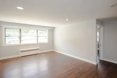 6807 North Ridge Boulevard Chicago IL 60645