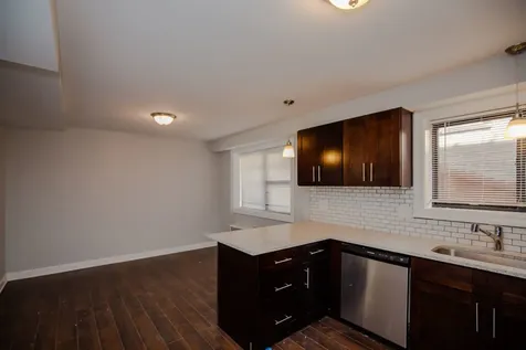 6807 North Ridge Boulevard Chicago IL 60645