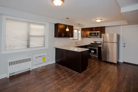 6807 North Ridge Boulevard Chicago IL 60645