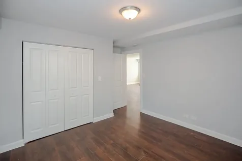 6807 North Ridge Boulevard Chicago IL 60645