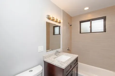 6805 North Ridge Boulevard Chicago IL 60645