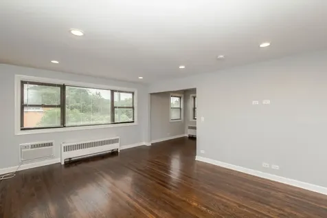 6805 North Ridge Boulevard Chicago IL 60645