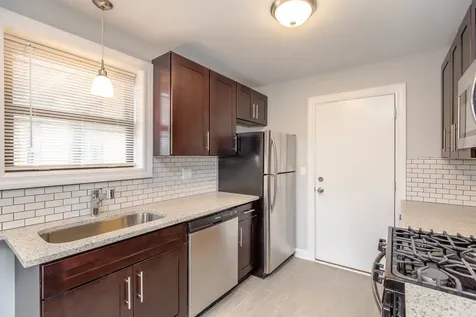 6805 North Ridge Boulevard Chicago IL 60645
