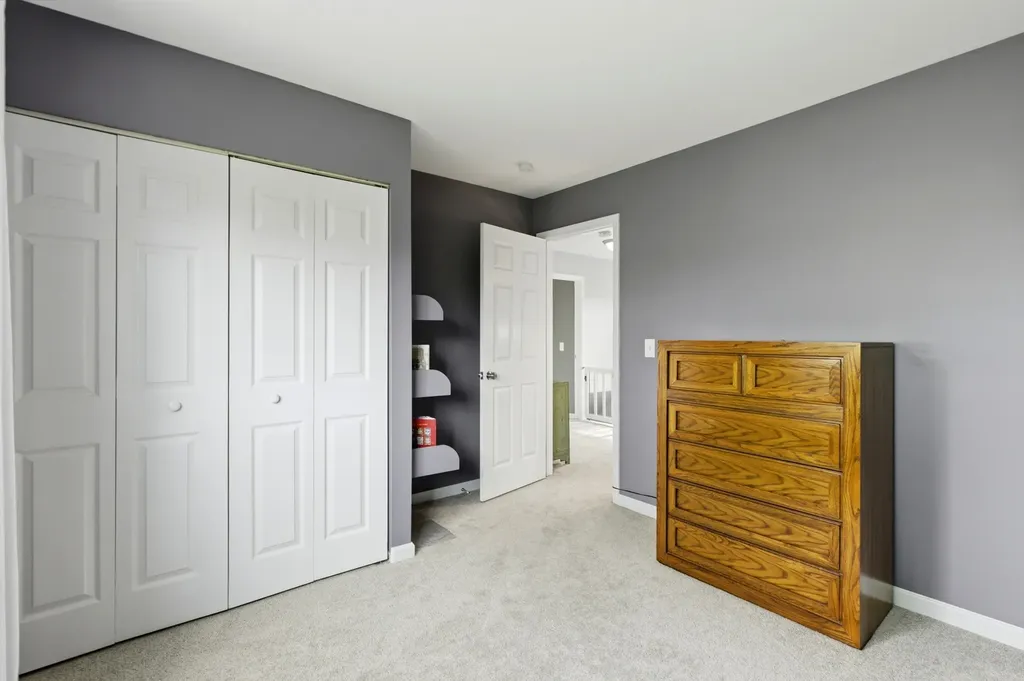 404 Dover Drive Roselle IL 60172
