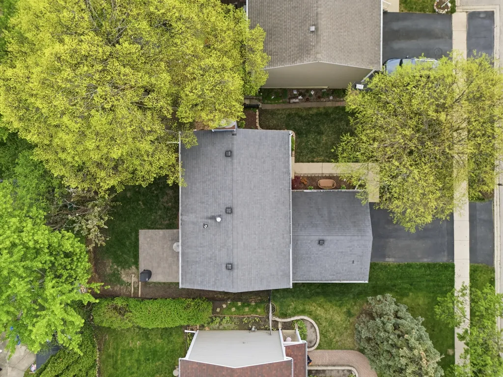 404 Dover Drive Roselle IL 60172