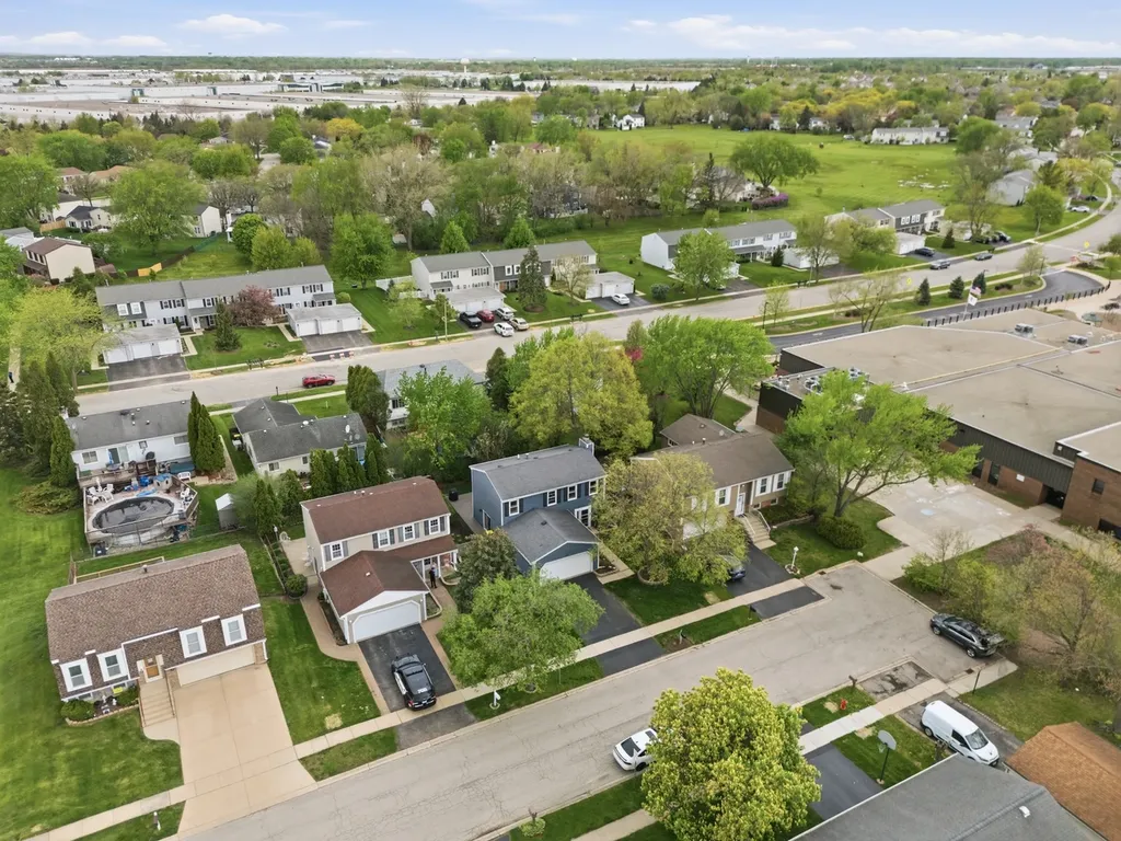 404 Dover Drive Roselle IL 60172