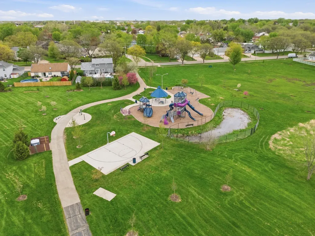 404 Dover Drive Roselle IL 60172
