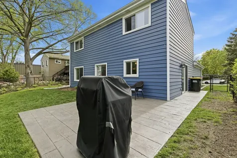 404 Dover Drive Roselle IL 60172