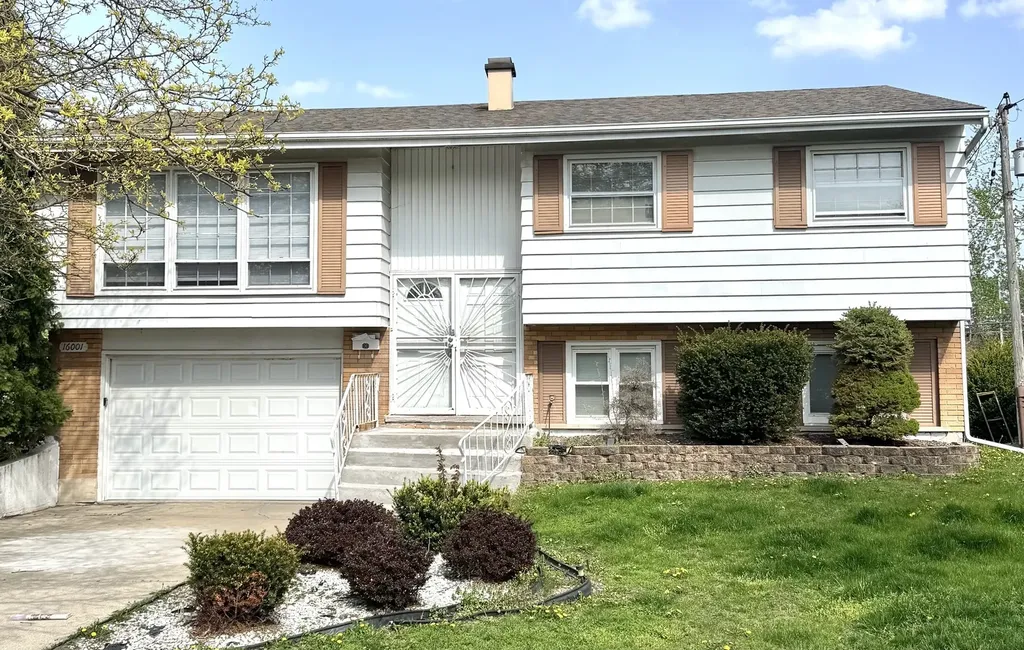 16001 Avalon Avenue South Holland IL 60473
