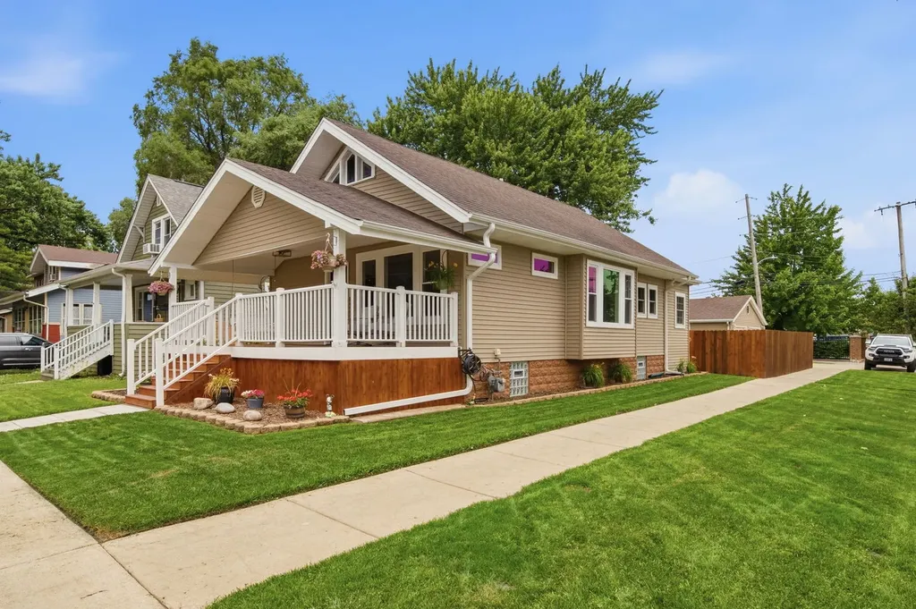 12202 Gregory Street Blue Island IL 60406