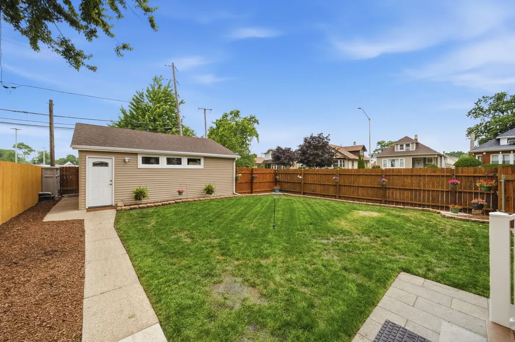 12202 Gregory Street Blue Island IL 60406