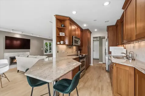 901 Hinman Avenue Evanston IL 60202