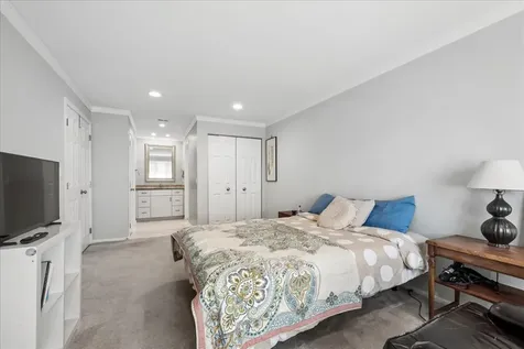 901 Hinman Avenue Evanston IL 60202