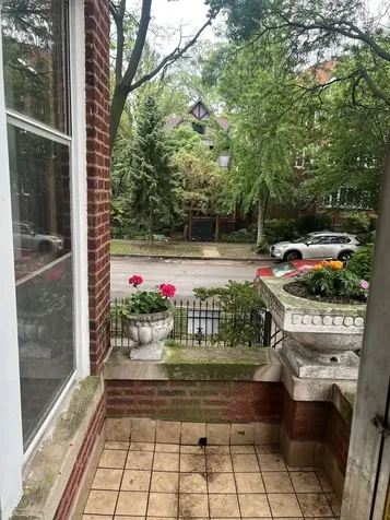 1122 West Columbia Avenue Chicago IL 60626