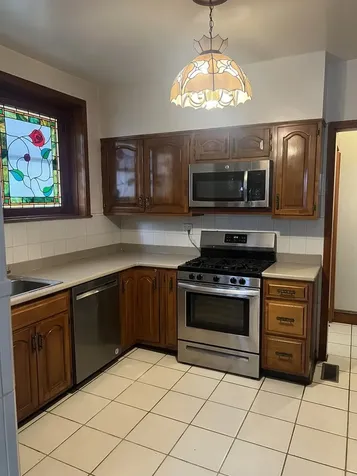 1122 West Columbia Avenue Chicago IL 60626