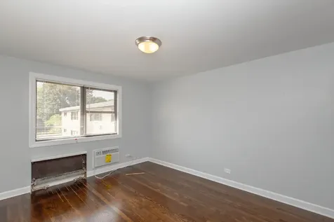 6803 North Ridge Boulevard Chicago IL 60645