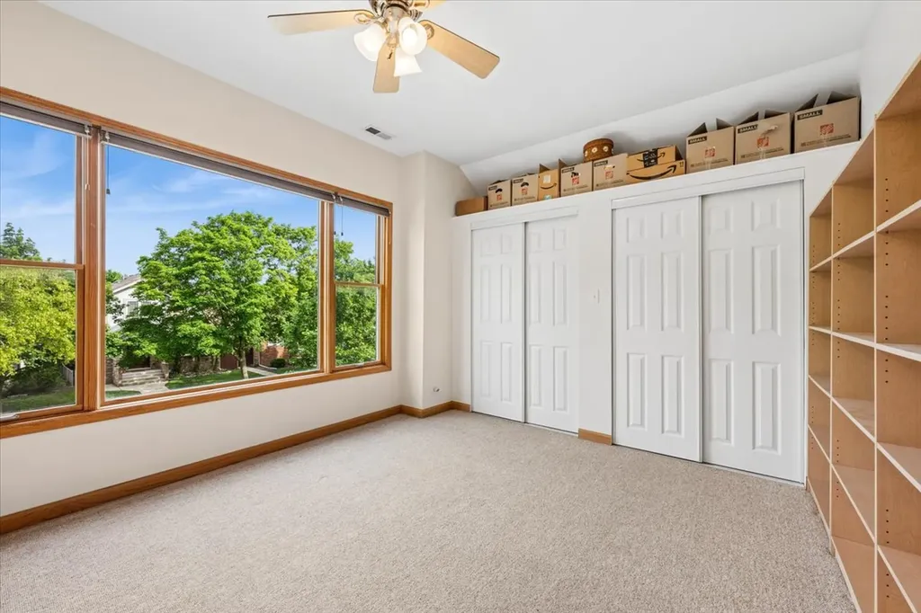 5858 North Luna Avenue Chicago IL 60646
