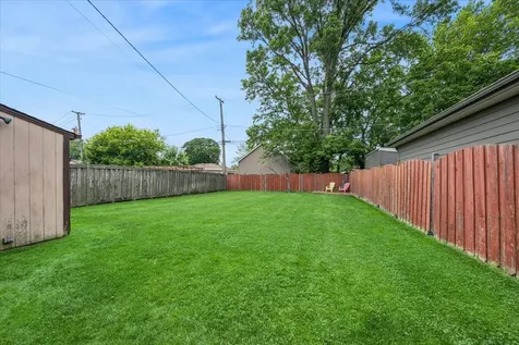 5858 North Luna Avenue Chicago IL 60646