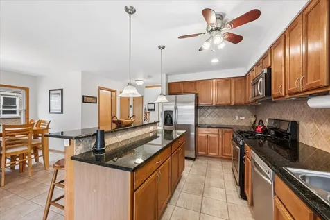 5858 North Luna Avenue Chicago IL 60646