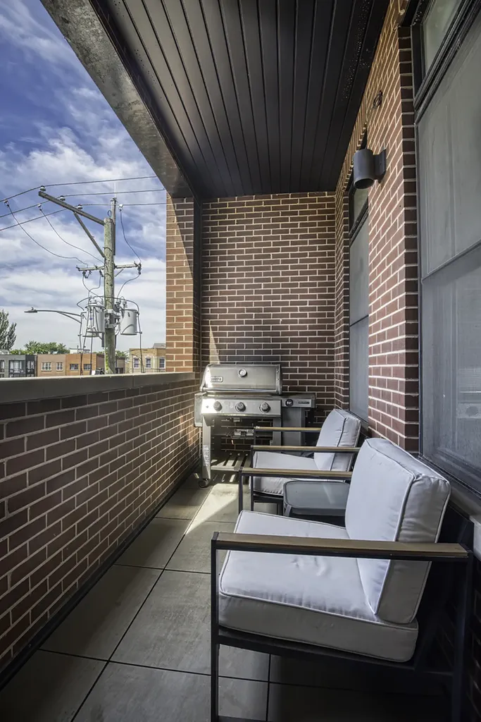 1938 West Augusta Boulevard Chicago IL 60622
