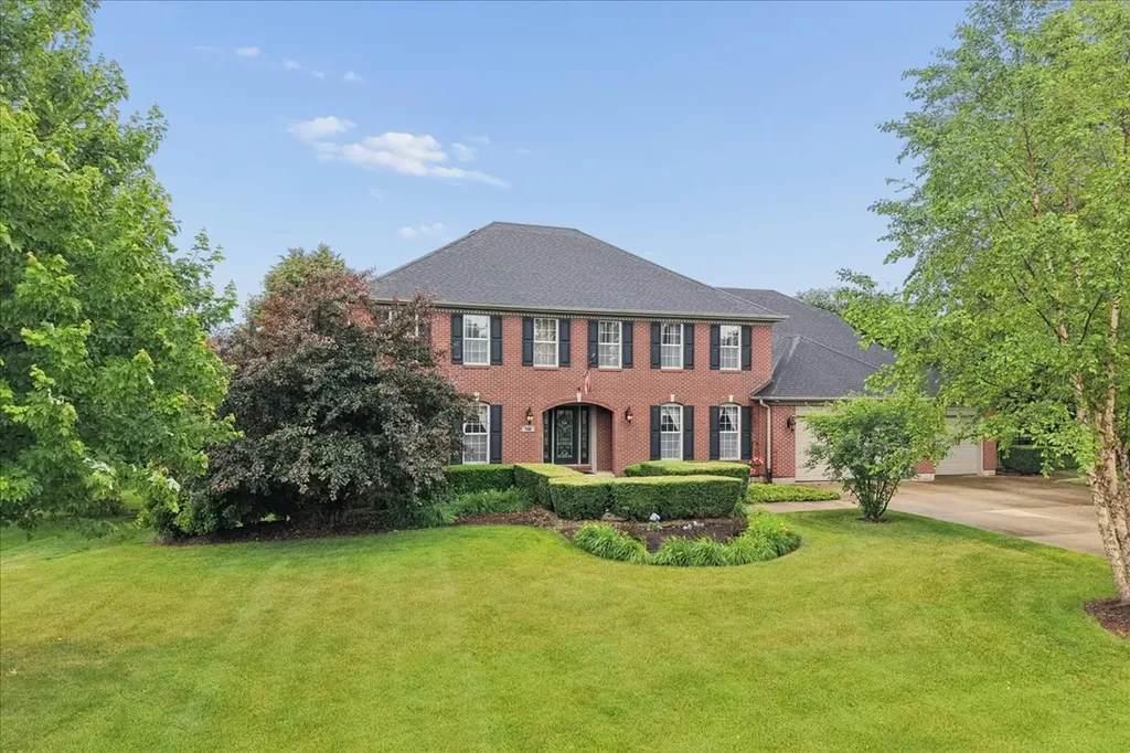 740 Fairway Lane Sycamore IL 60178