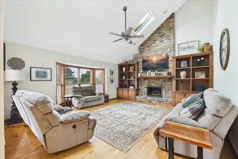 740 Fairway Lane Sycamore IL 60178