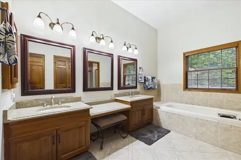 740 Fairway Lane Sycamore IL 60178
