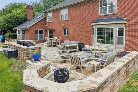 740 Fairway Lane Sycamore IL 60178
