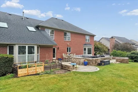 740 Fairway Lane Sycamore IL 60178
