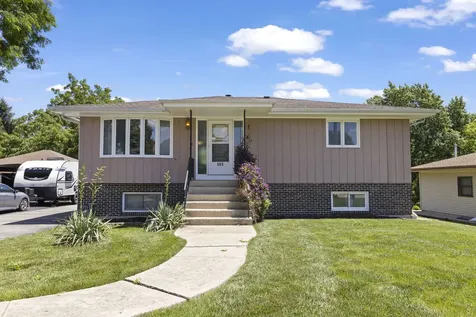 565 4TH Street Lemont IL 60439