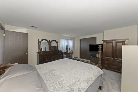 565 4TH Street Lemont IL 60439