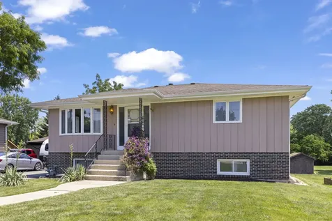 565 4TH Street Lemont IL 60439