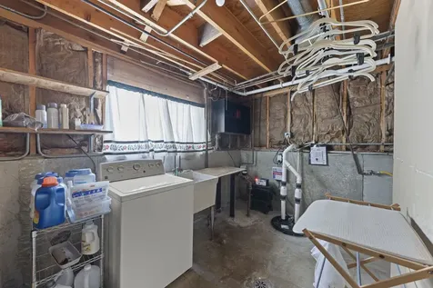 565 4TH Street Lemont IL 60439