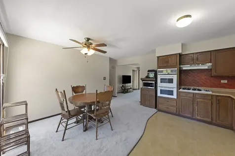 565 4TH Street Lemont IL 60439