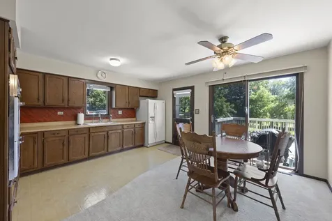 565 4TH Street Lemont IL 60439