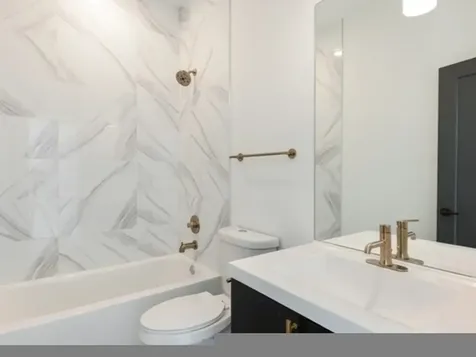 1244 West Huron Street Chicago IL 60642