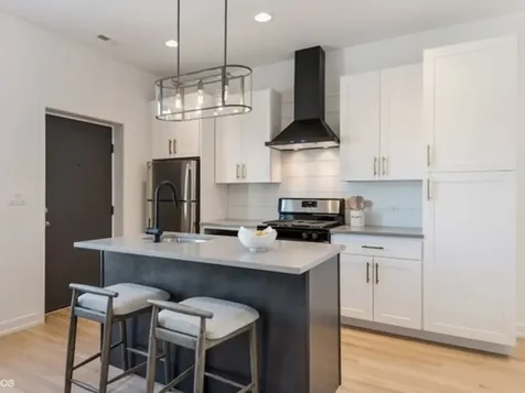 1244 West Huron Street Chicago IL 60642