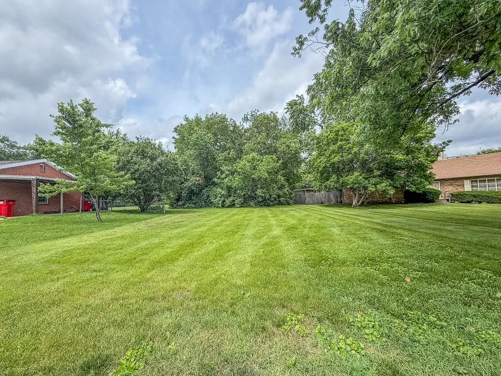 2808 Blair Drive Champaign IL 61821