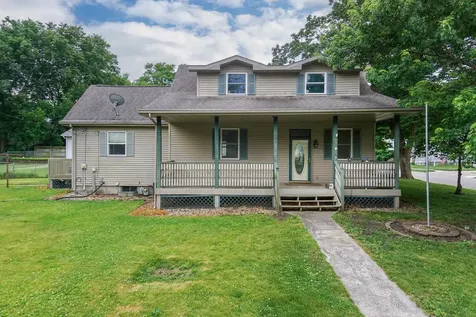 902 South Clayton Street Bloomington IL 61701