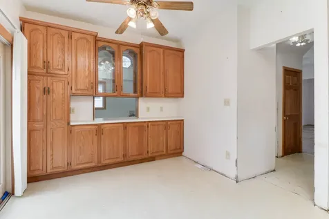 902 South Clayton Street Bloomington IL 61701