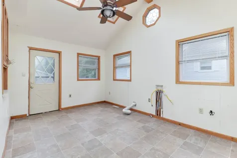 902 South Clayton Street Bloomington IL 61701