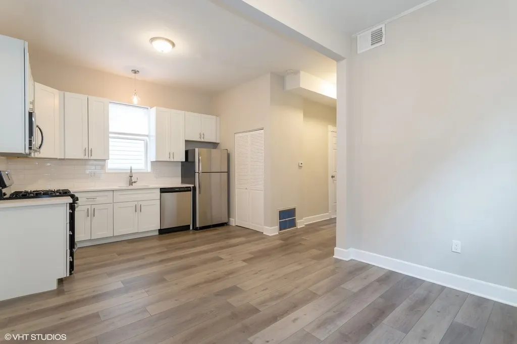 2909 North Ridgeway Avenue Chicago IL 60618