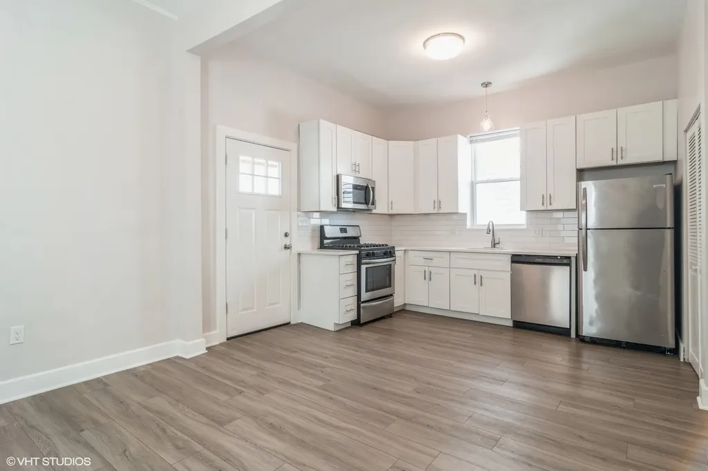 2909 North Ridgeway Avenue Chicago IL 60618