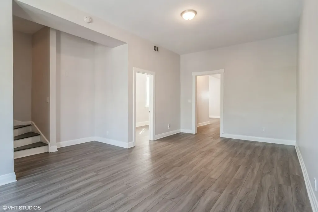 2909 North Ridgeway Avenue Chicago IL 60618