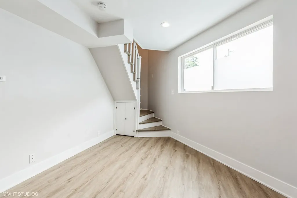 2909 North Ridgeway Avenue Chicago IL 60618