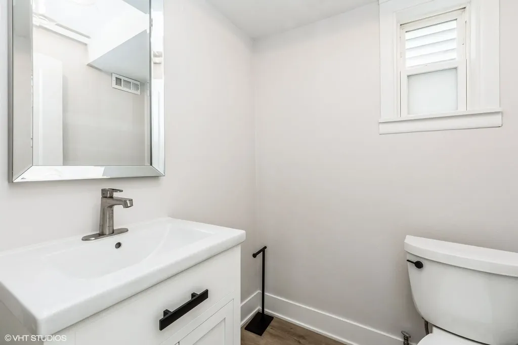 2909 North Ridgeway Avenue Chicago IL 60618