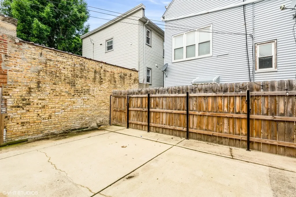 2909 North Ridgeway Avenue Chicago IL 60618