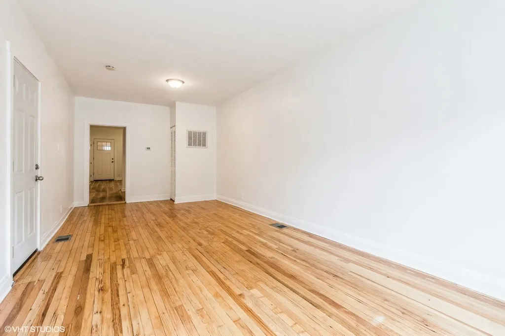 2909 North Ridgeway Avenue Chicago IL 60618