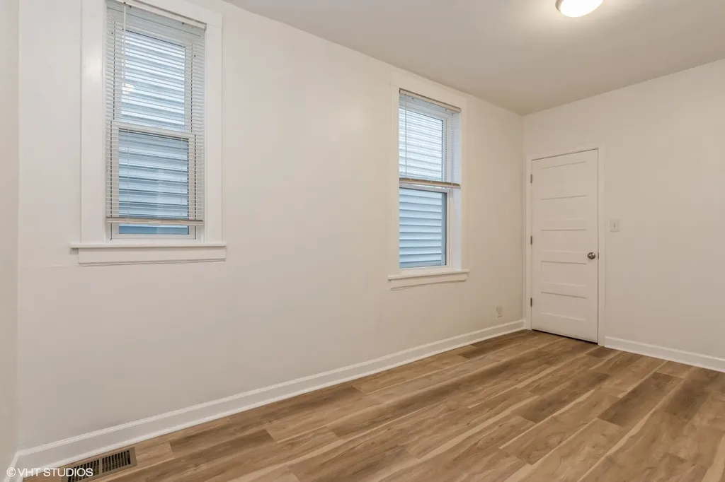 2909 North Ridgeway Avenue Chicago IL 60618