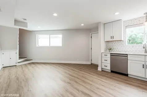 2909 North Ridgeway Avenue Chicago IL 60618